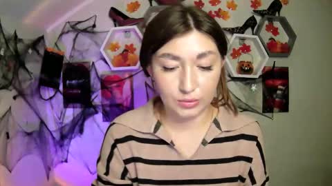 Snapshot of evachaturbatte chatting on October 24, 12:01 pm Evachaturbatte online show from October 24, 12:01 pm