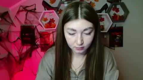 Snapshot of evachaturbatte chatting on November 1, 7:43 am Evachaturbatte online show from November 1, 7:43 am