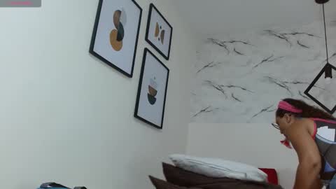 Eva Mills online show from November 15, 8:27 pm