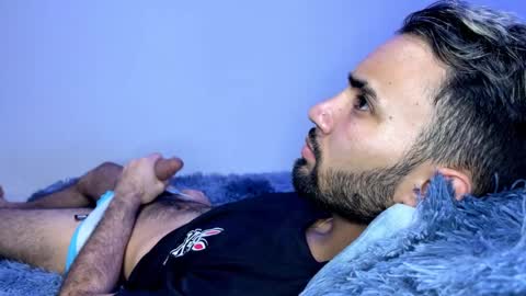 evan57036 online show from December 10, 5:17 am