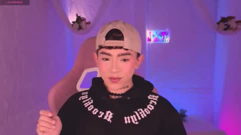 Snapshot of evan__hunter chatting on November 10, 11:31 am Evan online show from November 10, 11:31 am