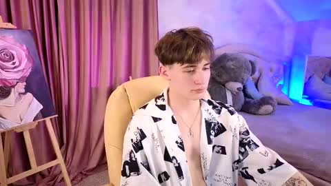 Snapshot of evan__joy chatting on February 7, 10:46 pm Evan online show from February 7, 10:46 pm