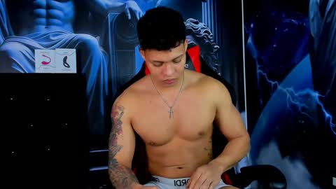 EVAN GREY online show from December 16, 4:45 am