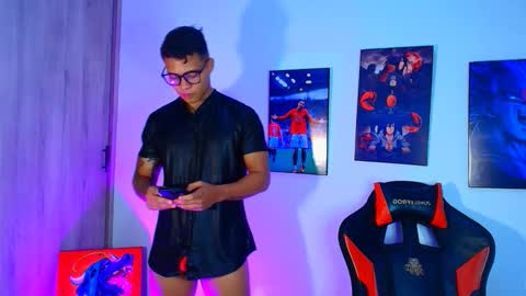 EVAN GREY online show from October 30, 3:46 pm