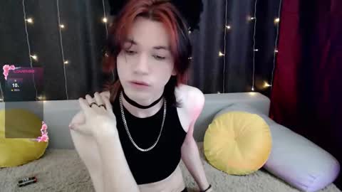 evan_reinhart online show from November 17, 9:31 pm