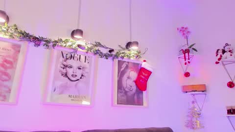 Snapshot of evan_voss chatting on December 15, 1:15 pm Evan voss help me get 200 likesindependent model online show from December 15, 1:15 pm