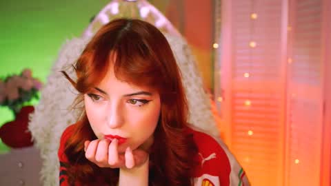 Snapshot of evanellson chatting on February 16, 7:16 pm Eva online show from February 16, 7:16 pm