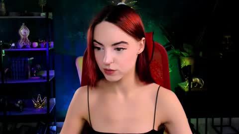 Snapshot of evanellson chatting on October 21, 8:48 am Eva online show from October 21, 8:48 am