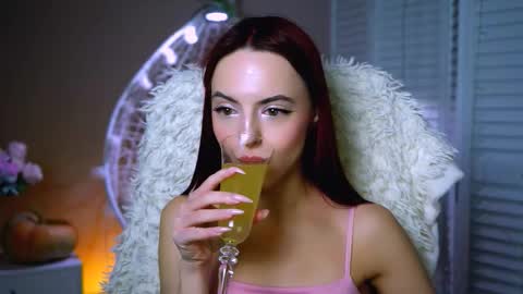 Snapshot of evanellson chatting on November 2, 10:17 am Eva online show from November 2, 10:17 am