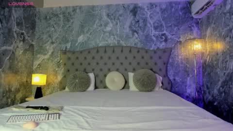 EVA online show from April 4, 6:49 pm