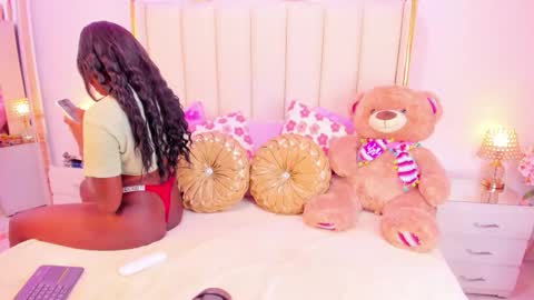 Snapshot of evangelin_ts chatting on November 12, 2:06 pm evangelin_ts online show from November 12, 2:06 pm