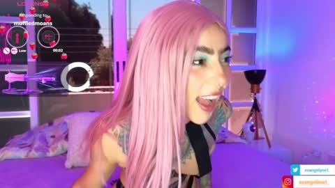 Snapshot of evangelyne1 chatting on January 12, 3:46 pm Evangelyne online show from January 12, 3:46 pm