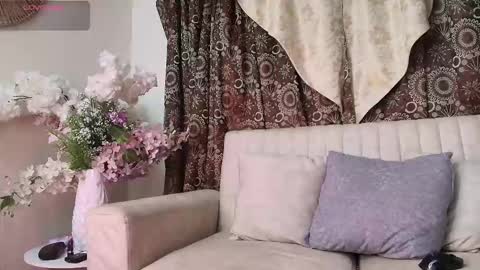  Evangelyne  online show from November 19, 7:58 pm