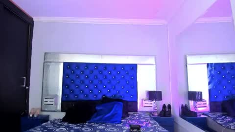 evanllelyne online show from November 28, 11:46 am