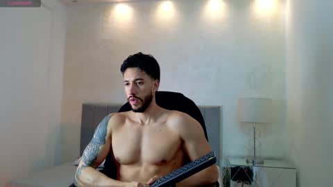 E V A N S online show from March 22, 11:30 pm