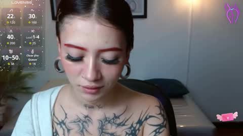 Snapshot of evanss_lx chatting on November 15, 1:07 pm Evanssa lx online show from November 15, 1:07 pm