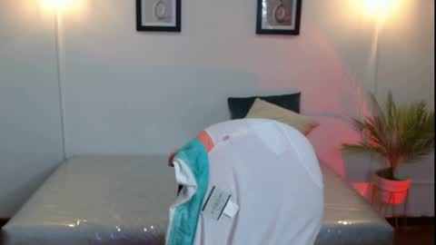 Snapshot of evanss_lx chatting on November 20, 7:35 pm Evanssa lx online show from November 20, 7:35 pm