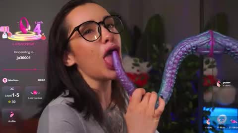 Eva online show from December 14, 3:45 am