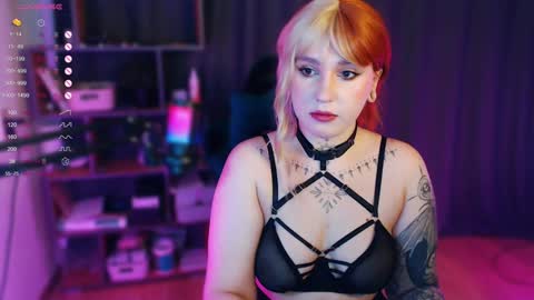 Moon online show from December 2, 6:52 am