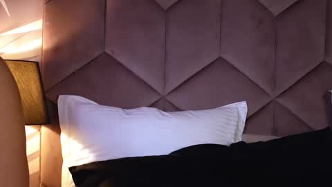 Snapshot of evarhea chatting on October 22, 3:07 am EvaRhea online show from October 22, 3:07 am