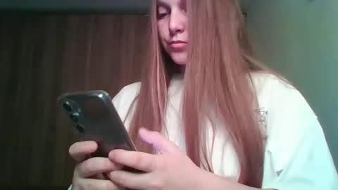 evasapples2026 online show from March 18, 10:13 pm