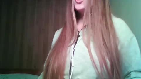 evasapples2026 online show from April 16, 7:58 pm