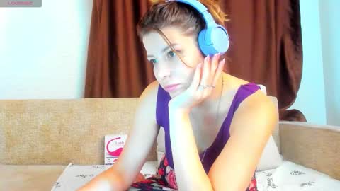 Snapshot of evasunshine18 chatting on September 15, 8:25 am Eva online show from September 15, 8:25 am