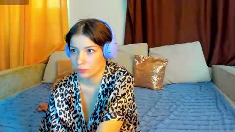 Snapshot of evasunshine18 chatting on November 26, 8:37 am Eva online show from November 26, 8:37 am