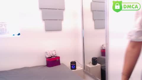 Eva Twiss online show from September 18, 11:56 am