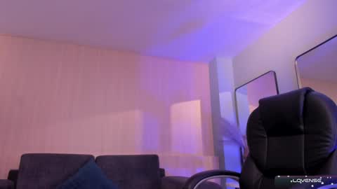 Snapshot of evebenson chatting on February 4, 8:59 pm Eve online show from February 4, 8:59 pm