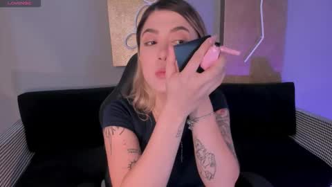 Snapshot of evebenson chatting on October 1, 11:49 am Eve online show from October 1, 11:49 am