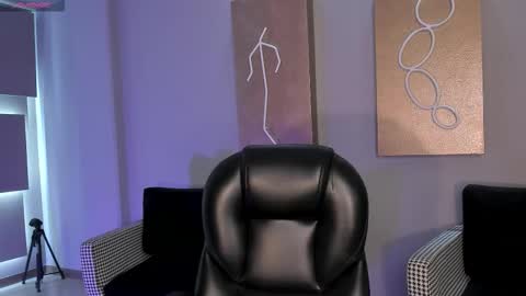 Snapshot of evebenson chatting on November 10, 12:26 pm Eve online show from November 10, 12:26 pm