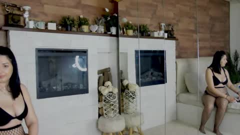 Snapshot of evehart chatting on March 3, 5:13 am EveHart online show from March 3, 5:13 am