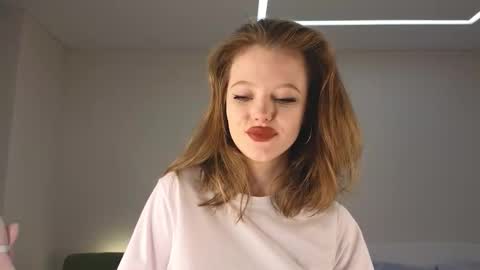 Snapshot of eveleen_soleen chatting on November 15, 3:52 pm Eveleen online show from November 15, 3:52 pm