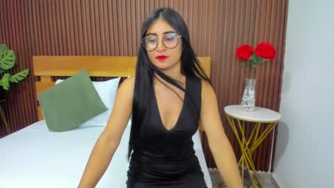 BELLA online show from December 20, 12:27 pm