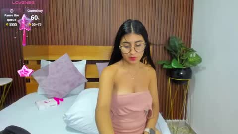 BELLA online show from March 8, 3:24 pm