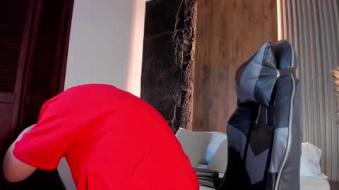 Snapshot of evelin_lopezz chatting on December 2, 2:06 am E V E L I N online show from December 2, 2:06 am