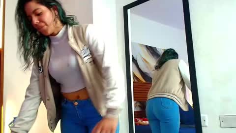 Snapshot of evelin_thompsson chatting on November 20, 3:07 am cielo online show from November 20, 3:07 am