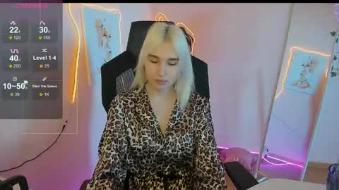 Evelina online show from April 28, 2:27 am