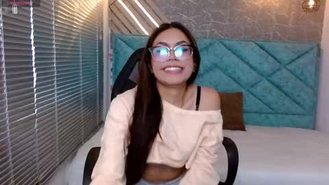 Snapshot of eveline_figeroa chatting on March 8, 10:45 pm Eveline online show from March 8, 10:45 pm