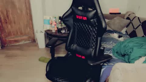 Snapshot of evelyn420521 chatting on December 26, 7:16 pm evelyn420521 online show from December 26, 7:16 pm