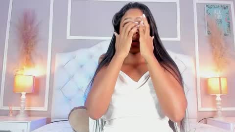 Snapshot of evelyn__ebony chatting on December 29, 1:45 am evelyn ebony online show from December 29, 1:45 am