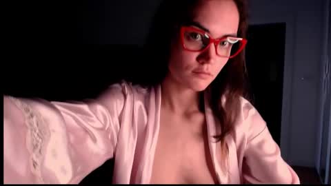 Evelyn online show from March 6, 12:01 pm