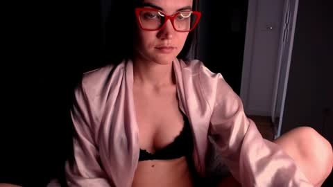 Evelyn online show from April 17, 9:34 am