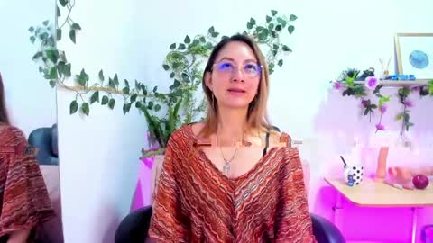 evelyn_miller___ online show from April 14, 7:09 pm