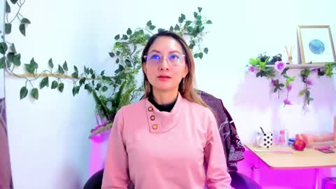 evelyn_miller___ online show from April 20, 7:48 pm