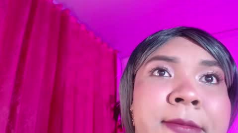 Evelyn Sandoval online show from February 22, 2:24 am