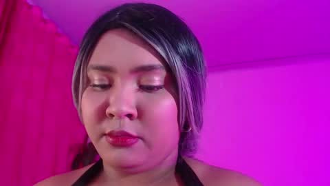 Evelyn Sandoval online show from March 2, 2:14 am