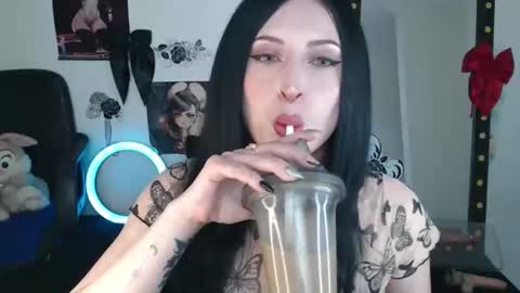 Julieta online show from April 9, 5:18 am