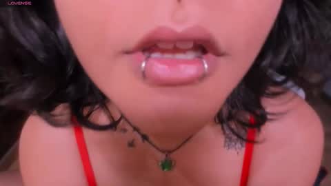  Evelyn  online show from February 15, 7:51 am